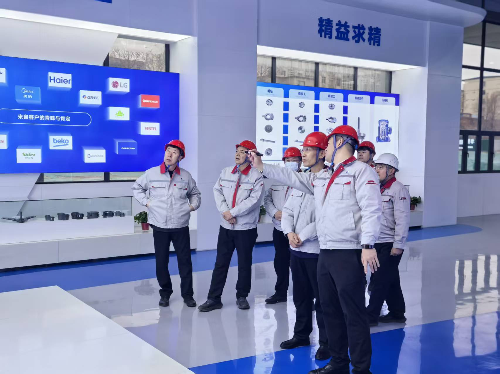 臨汾市委常委、洪洞縣委書記張晉偉深入華翔洪洞智能科技產(chǎn)業(yè)園調(diào)研